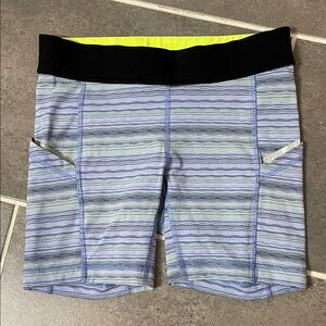 Lululemon What The Sport Short II in the Space Dye Twist Lullaby Ray size 6